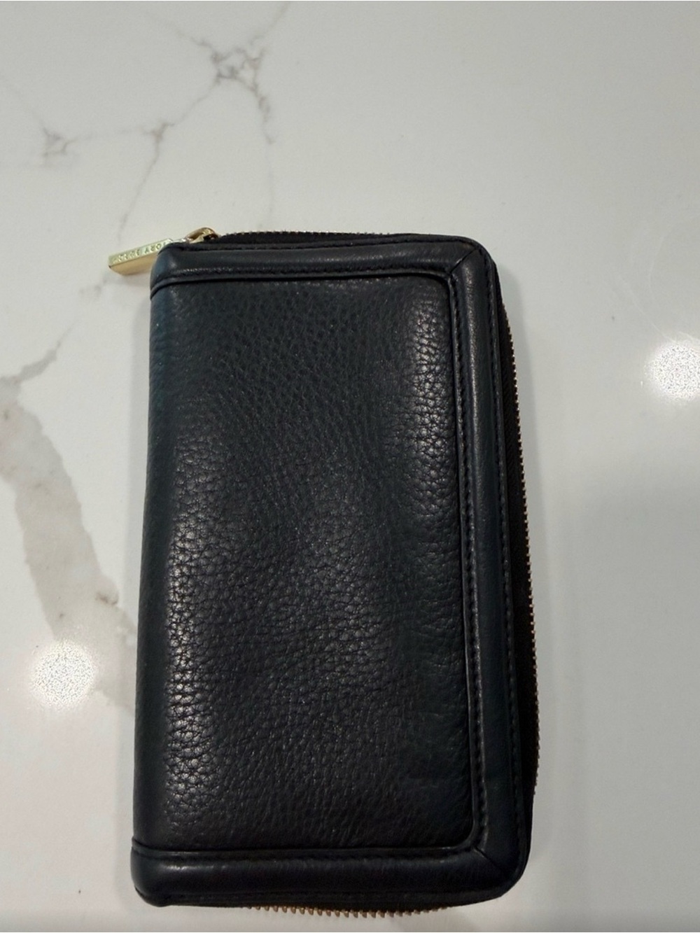 Tory Burch Black Leather Zip Lg wallet with Gold Logo. EUC - Picture 3 of 3